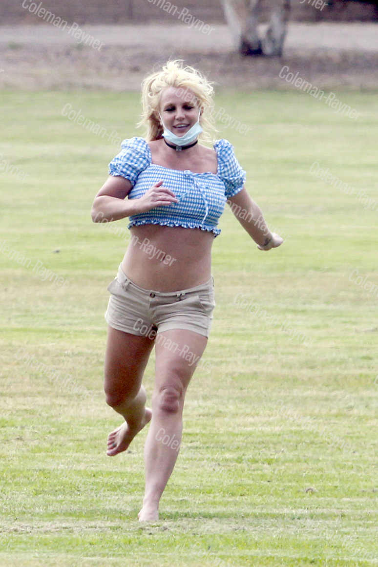 Exclusive photos: Britney Spears breaks free from lockdown